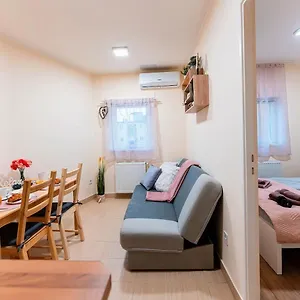 Zita 4 Budapest